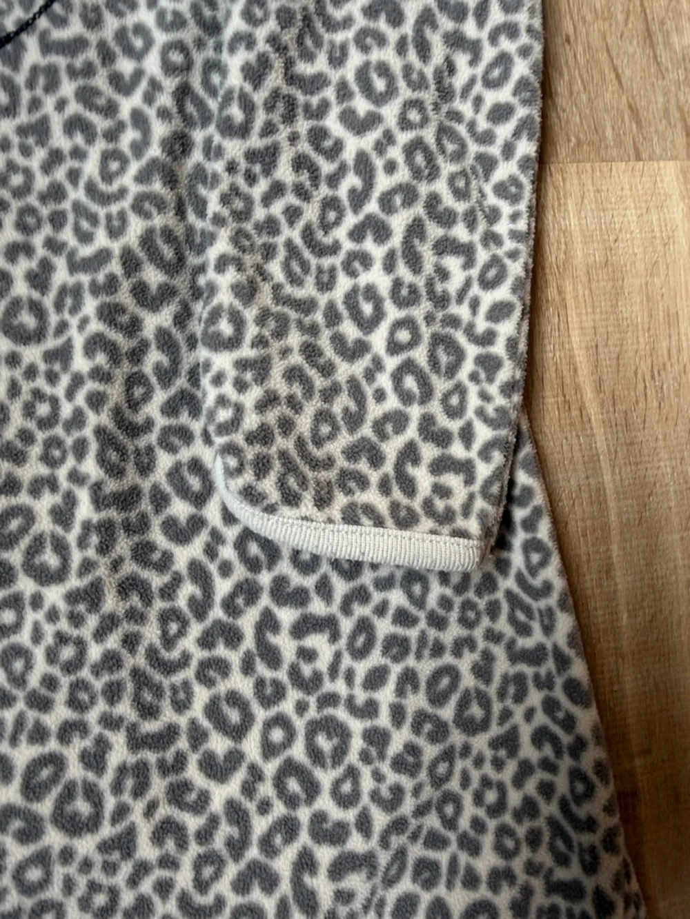 Carter's Girls' Leopard Cat Cozy Nightgown Long Sleeve Pajama Dress size 6-7